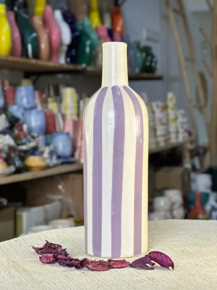 Vase en Céramique Fait Main – L’Élégance des Rayures Marinières - Image 4