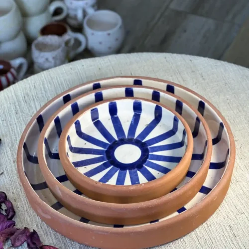Set of 3 Ceramic Plates – Elegance with a Unique Design