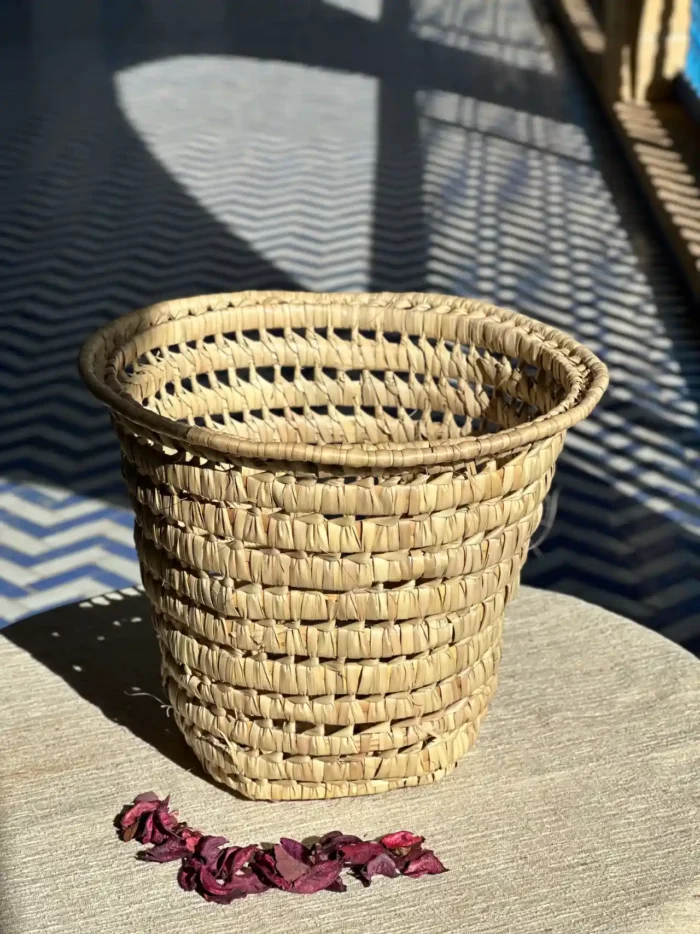 Handcrafted Straw Basket – Natural Elegance