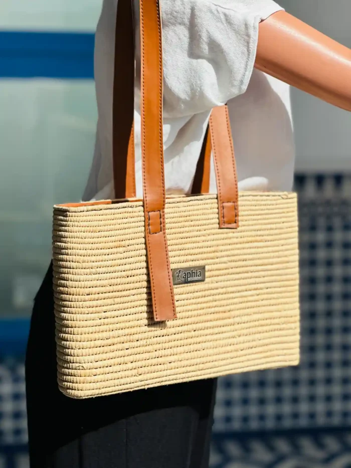 Square Raffia Bag with Leather Details – Chic and Authentic - Image 2