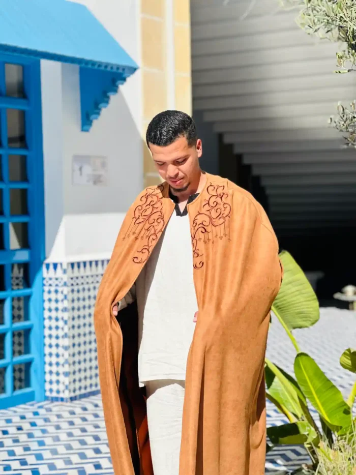 Traditional Moroccan Cape for Men – Handcrafted Elegance and Heritage - Image 3